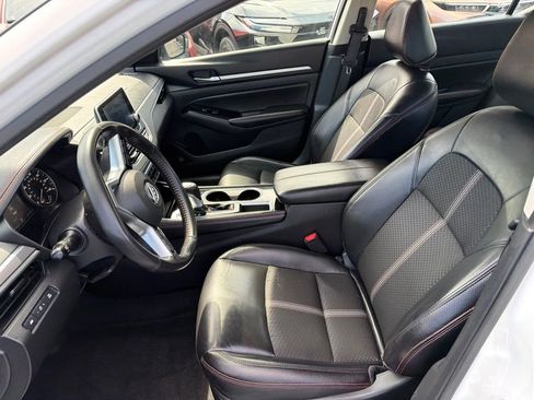 Used 2024 Nissan Altima 2.5 SR FWD image 20