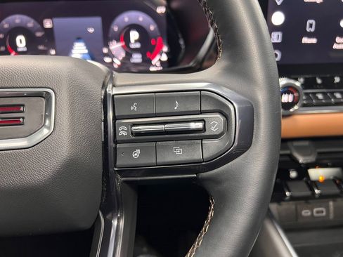 Used 2024 GMC Canyon AT4 w/ LPO, Off Road Lift Package image 18