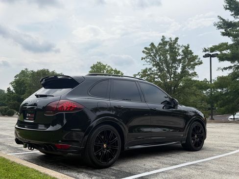 Used 2014 Porsche Cayenne GTS AWD/4WD image 16