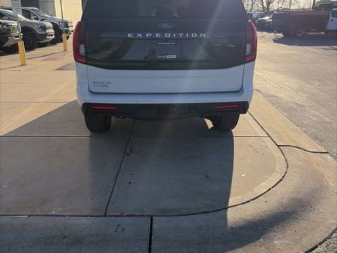 New 2026 Ford Expedition Active image 6