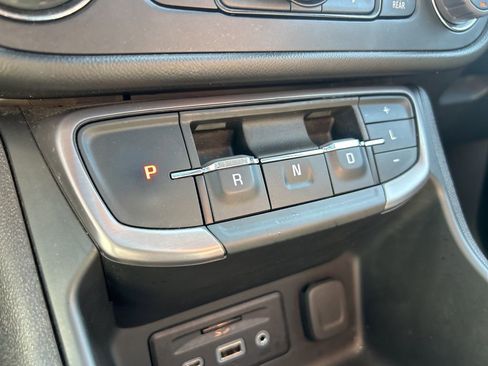 Used 2022 GMC Terrain AT4 w/ Infotainment Package II image 40