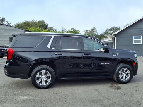 Used 2024 GMC Yukon SLE image 8