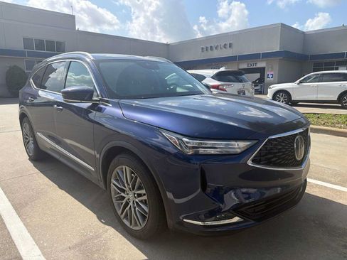 Used 2024 Acura MDX SH-AWD w/ Advance Package image 3