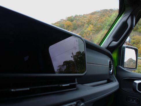 New 2026 Jeep Wrangler Unlimited Sahara w/ Technology Group image 30