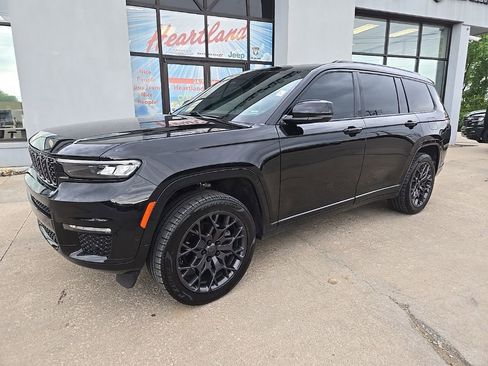 Used 2024 Jeep Grand Cherokee L Summit AWD/4WD image 3