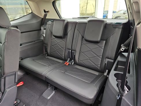 New 2026 Volkswagen Atlas SE image 10