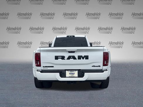 Used 2025 RAM 3500 Laramie AWD/4WD image 9