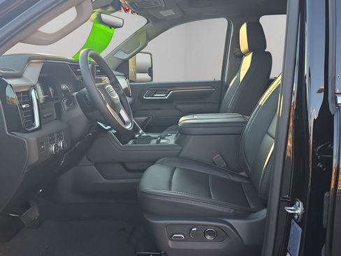New 2025 GMC Sierra 2500 Denali w/ Denali Reserve Package image 11