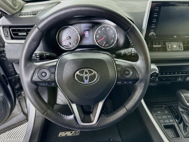 Used 2021 Toyota RAV4 XLE Premium AWD/4WD image 14