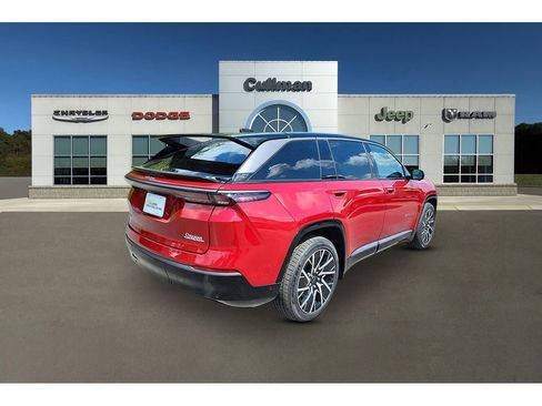 Used 2025 Jeep Wagoneer S Limited AWD/4WD image 3