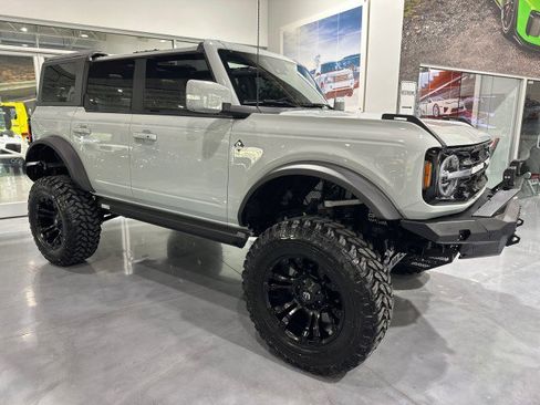 Used 2022 Ford Bronco Outer Banks w/ Sasquatch Package AWD/4WD image 43