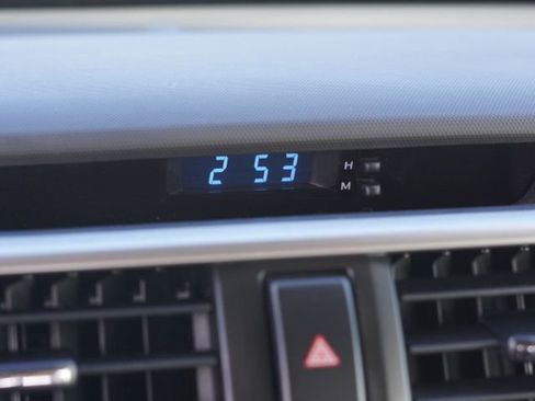 Used 2024 Toyota 4Runner SR5 Premium image 30