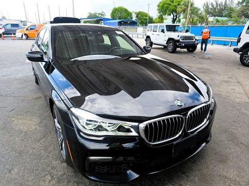 Used 2019 BMW 750i xDrive AWD/4WD image 3