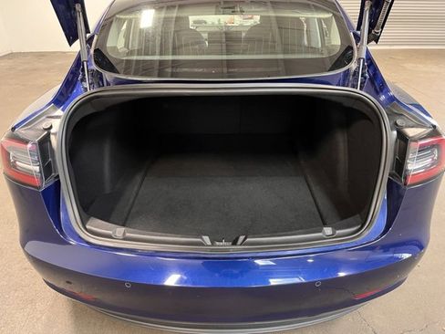 Used 2018 Tesla Model 3 Long Range image 16