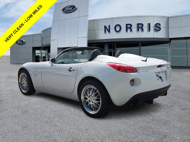 Used 2008 Pontiac Solstice GXP w/ Premium Package RWD image 3