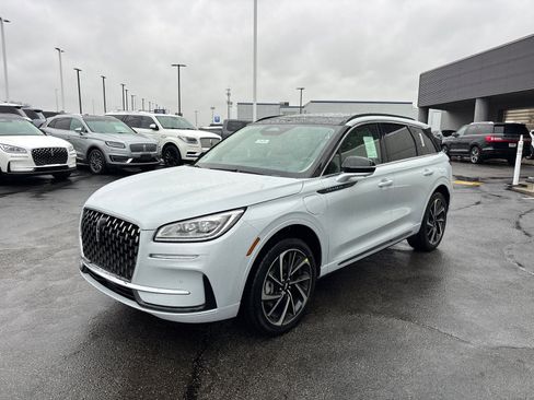 New 2026 Lincoln Corsair Grand Touring AWD/4WD image 3