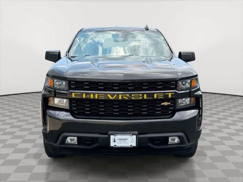 Used 2021 Chevrolet Silverado 1500 Custom w/ Safety Confidence Package AWD/4WD image 2