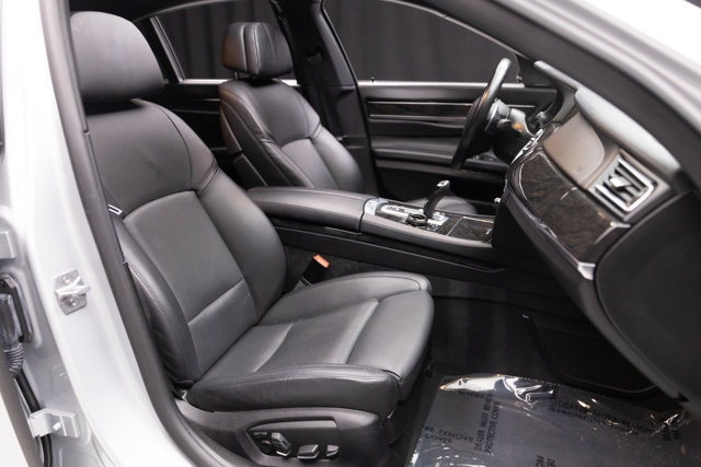 Used 2014 BMW 750i RWD image 62
