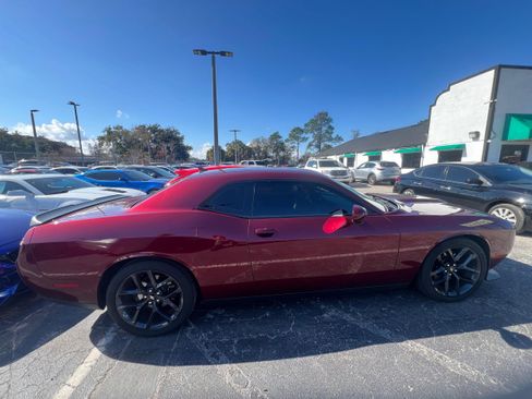 Used 2019 Dodge Challenger GT w/ Plus Package image 7