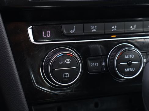 Used 2019 Volkswagen Arteon SEL image 25