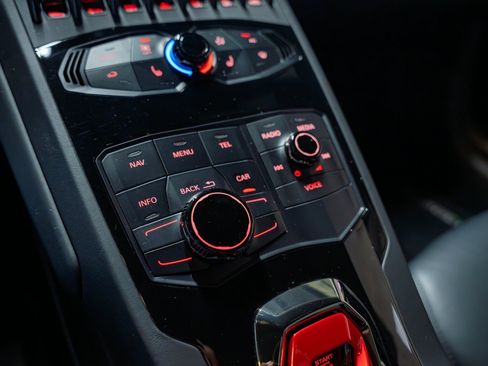 Used 2018 Lamborghini Huracan LP 580-2 RWD image 27