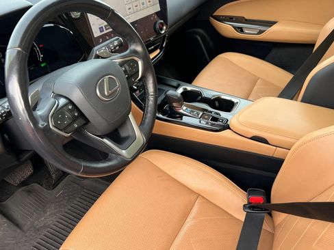 Used 2022 Lexus NX 350h AWD image 7