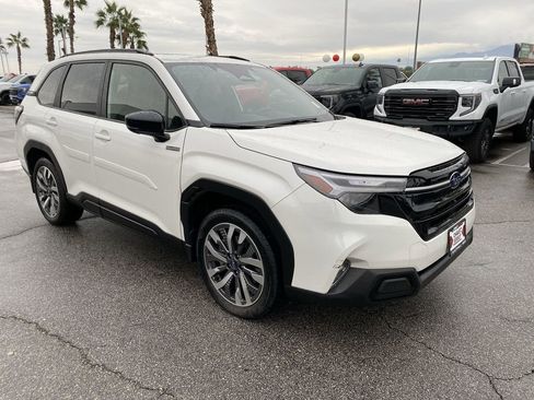 Used 2025 Subaru Forester Touring image 38