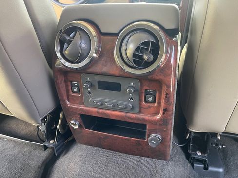 Used 2004 HUMMER H2 w/ Preferred Equipment Group image 28