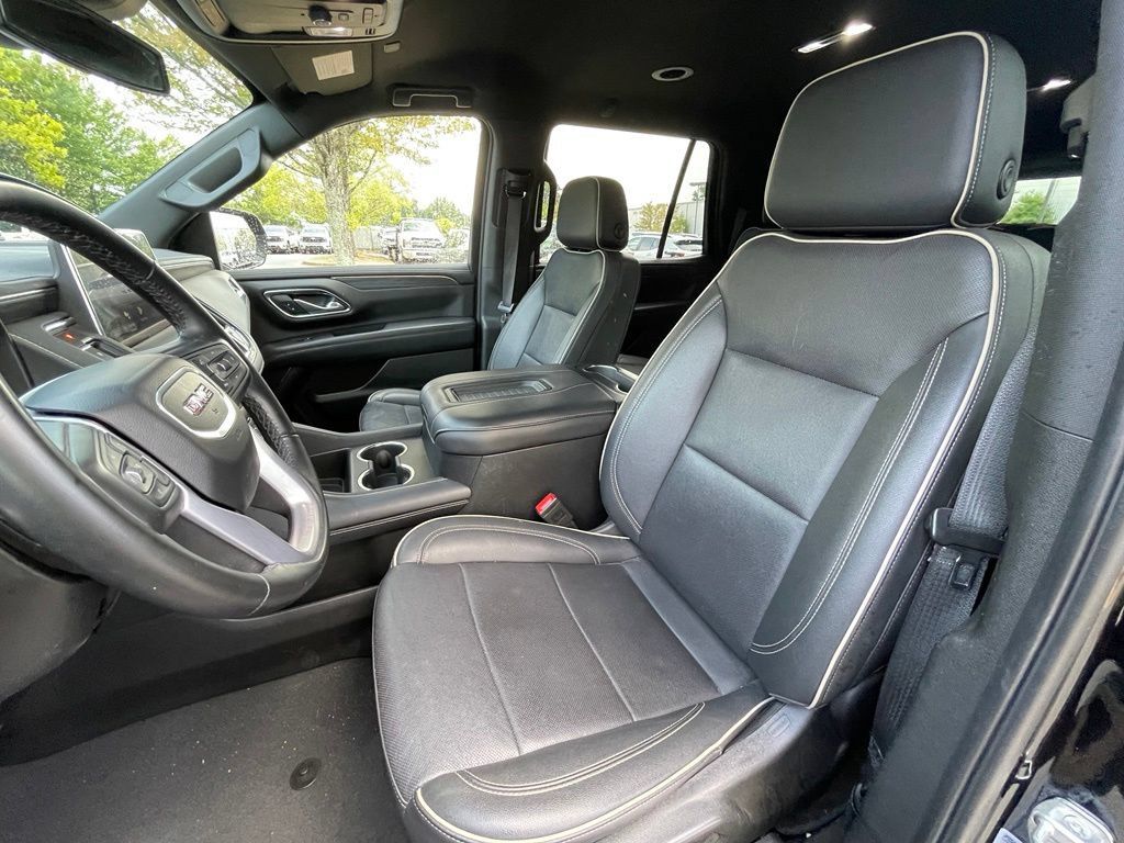 Used 2024 GMC Yukon SLT AWD/4WD image 23