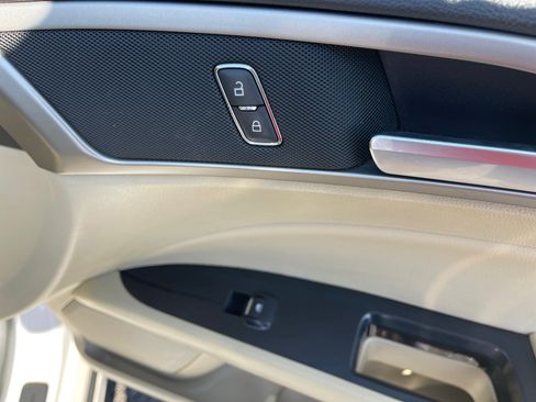 Used 2014 Ford Fusion SE w/ Equipment Group 202A FWD image 20