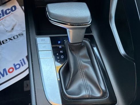 Used 2024 Hyundai Elantra SEL image 24