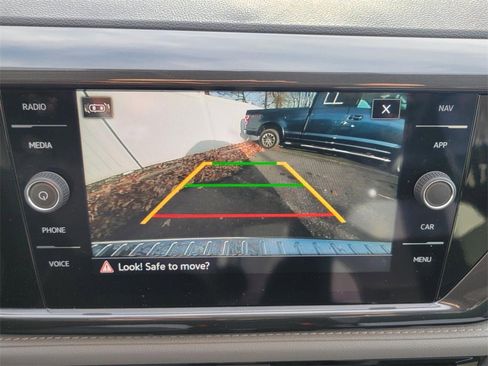 Used 2022 Volkswagen Taos SEL image 38