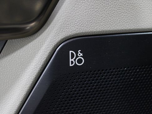 Used 2025 Ford F150 Platinum w/ Equipment Group 703A Plus image 8