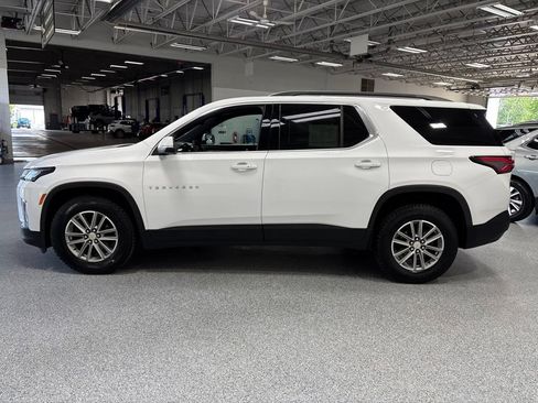 Used 2023 Chevrolet Traverse LT AWD/4WD image 4