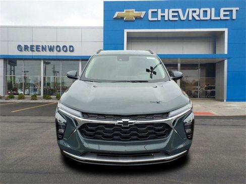 New 2026 Chevrolet Trax LT w/ Driver Confidence Package image 2