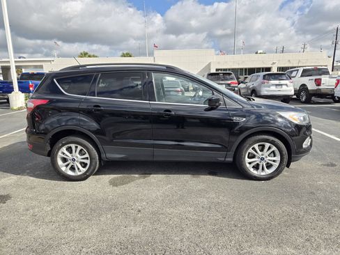 Used 2018 Ford Escape SEL image 4
