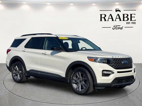 Used 2023 Ford Explorer XLT w/ Equipment Group 202A AWD/4WD image 1