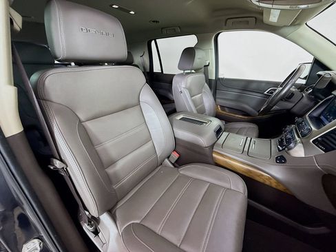 Used 2020 GMC Yukon Denali RWD image 30