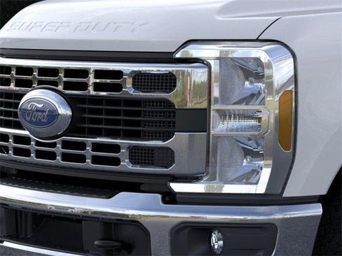New 2026 Ford F350 XL w/ XL Chrome Package image 17