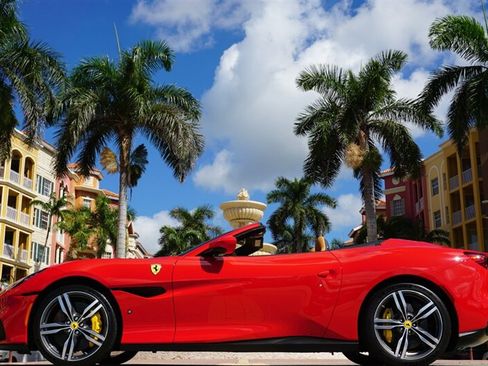 Used 2022 Ferrari Portofino M RWD image 32