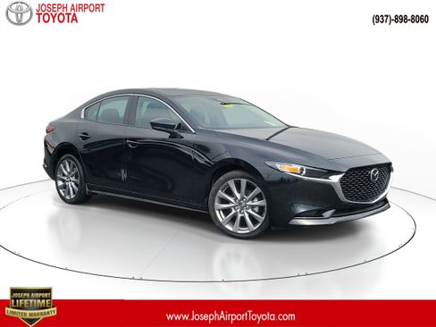 Used 2025 MAZDA MAZDA3 s image 1