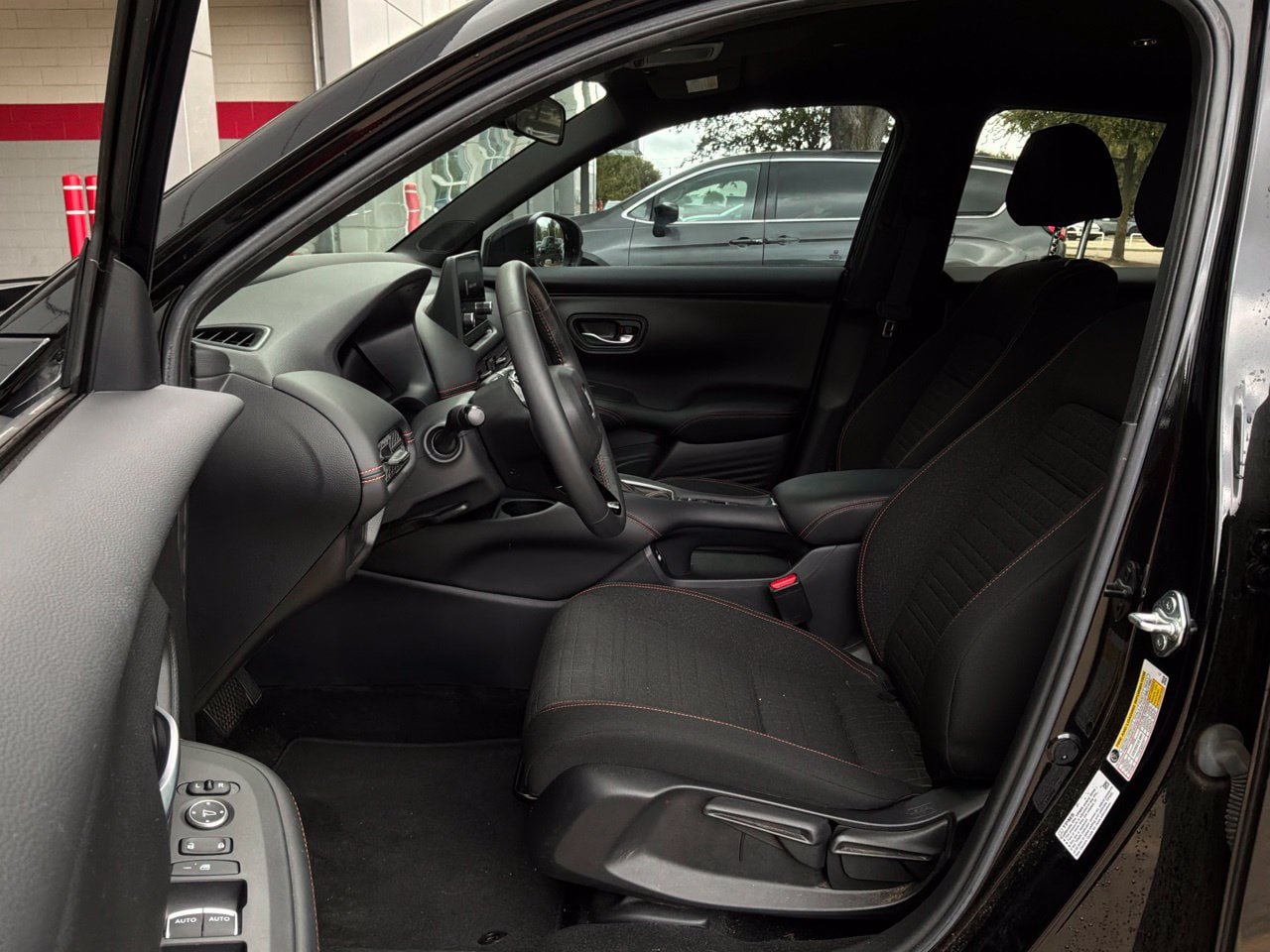 Used 2023 Honda HR-V Sport image 10