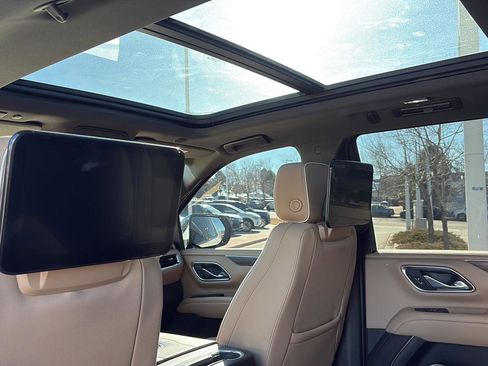 Used 2024 Chevrolet Tahoe Premier w/ Premium Package image 18