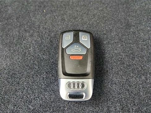 Used 2025 Audi Q5 e Premium Plus w/ Premium Plus Package image 58