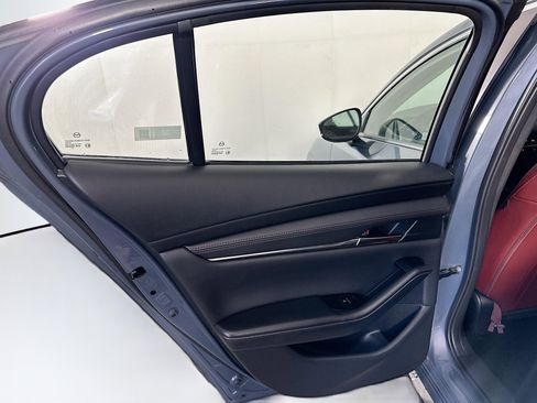 Used 2024 MAZDA MAZDA3 s image 25