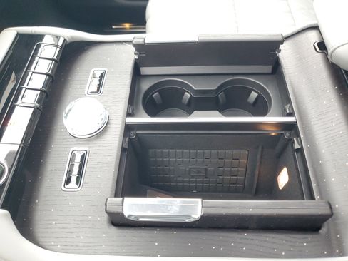 New 2025 Lincoln Navigator L Black Label image 26