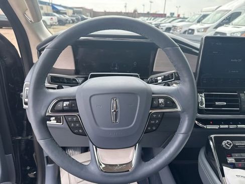 Used 2024 Lincoln Navigator Black Label image 11