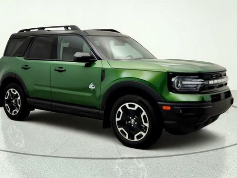 Used 2024 Ford Bronco Sport Outer Banks w/ Tech Package AWD/4WD image 3