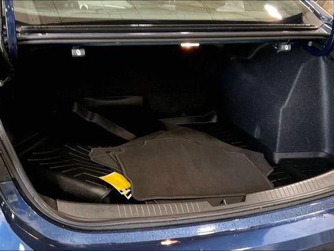 Used 2021 Chevrolet Malibu LT FWD image 31