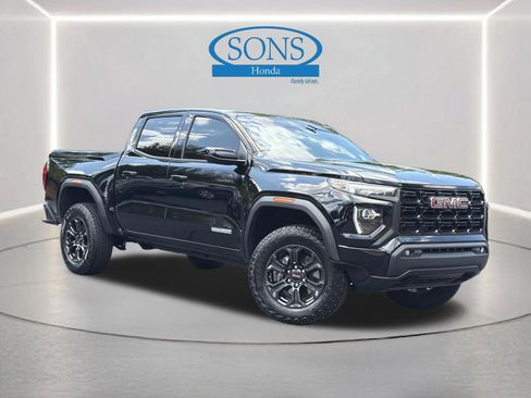 Used 2025 GMC Canyon Elevation w/ Convenience Package RWD image 1